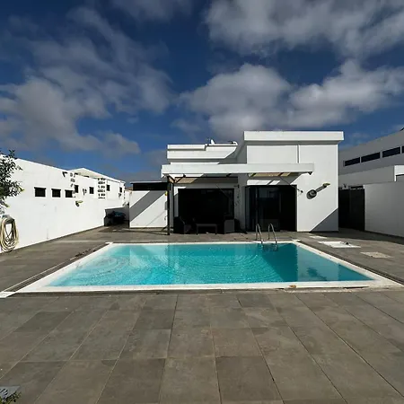 Сasa de vacaciones Nazaret Home *